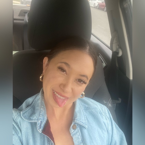 Meet your Posh Ambassador, Emma 💁🏻‍♀️ - Picture 11 of 12